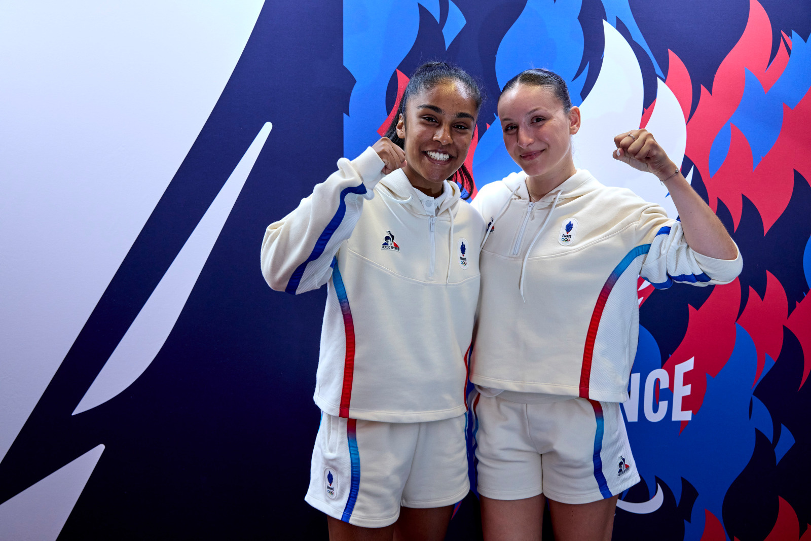 Prithika Pavade et Audrey Zarif a la Conference de presse de l'equipe de France de tennis de table au Club France de la Villette